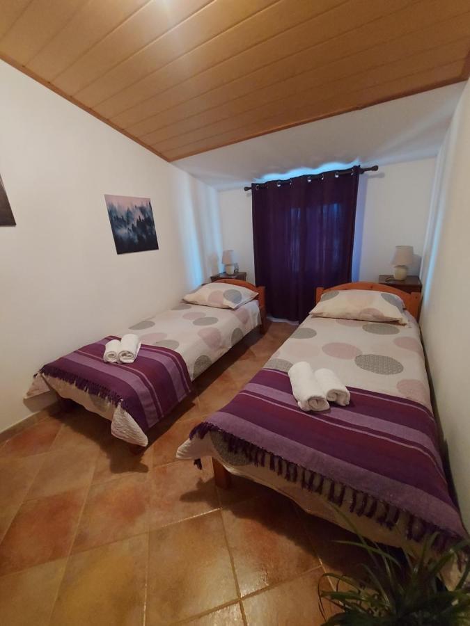 Ranch Radin Bed & Breakfast Бъртонигла Екстериор снимка