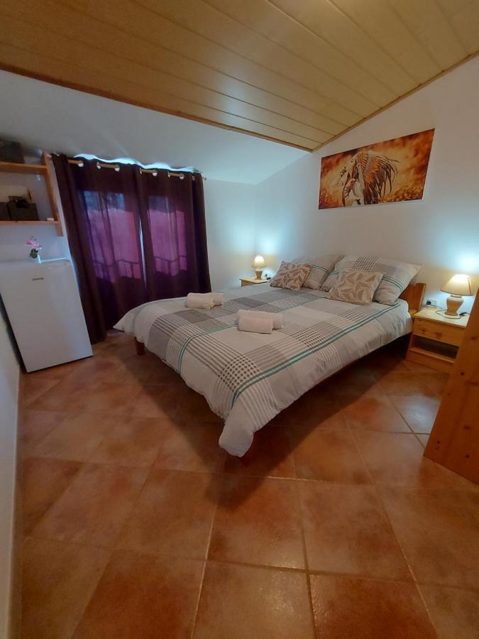 Ranch Radin Bed & Breakfast Бъртонигла Екстериор снимка