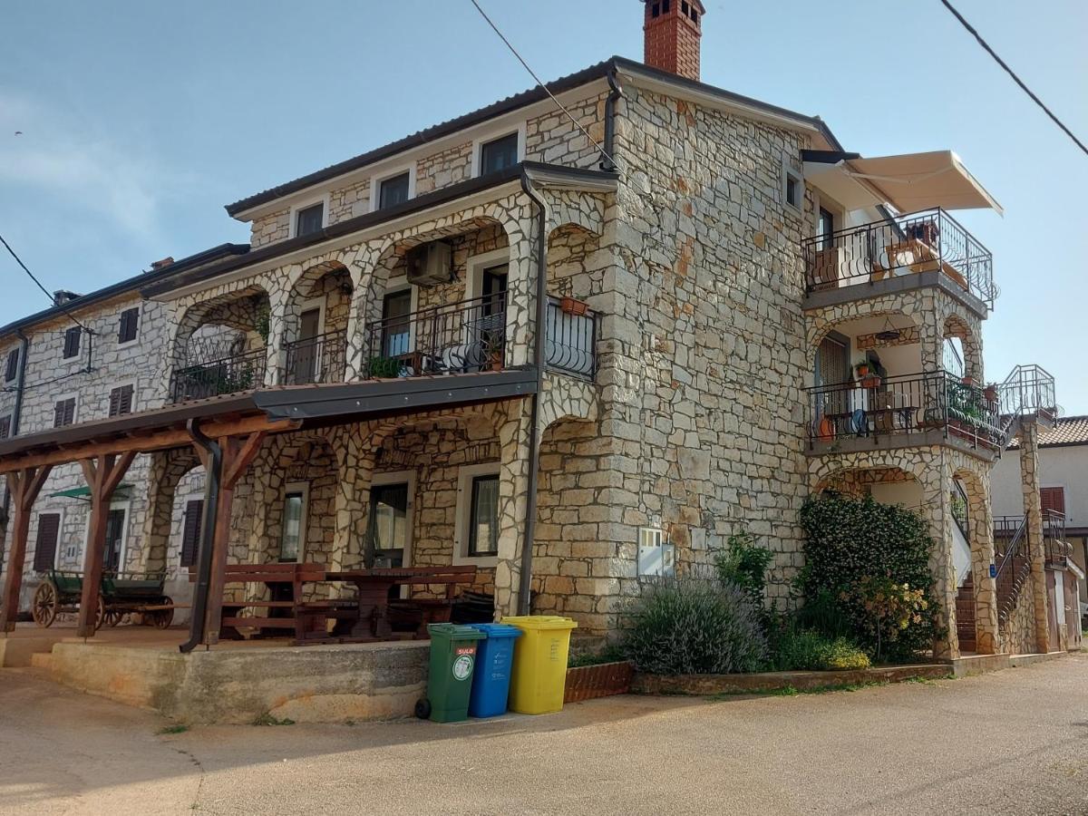 Ranch Radin Bed & Breakfast Бъртонигла Екстериор снимка