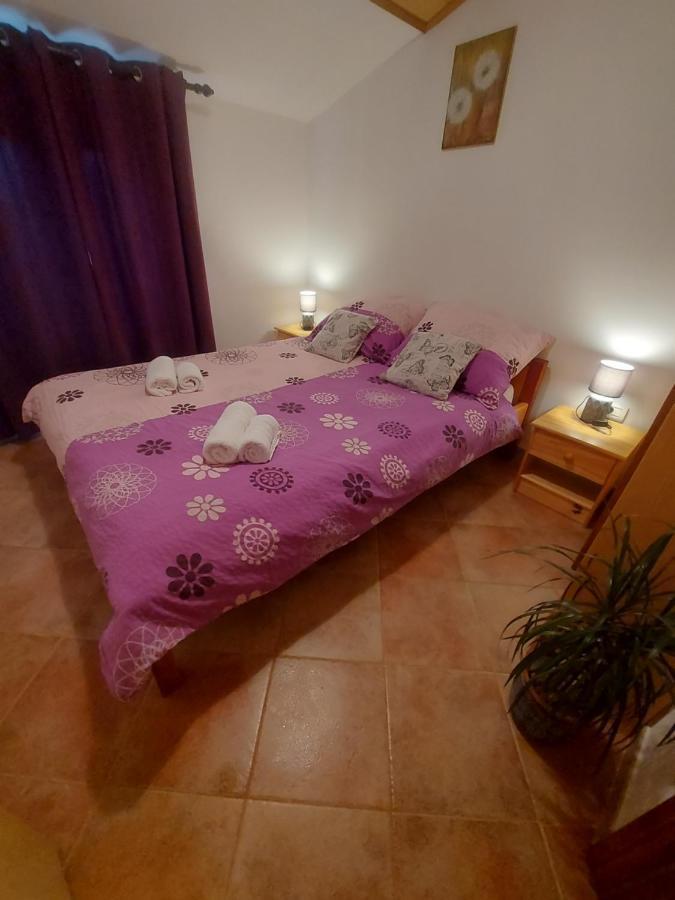 Ranch Radin Bed & Breakfast Бъртонигла Екстериор снимка