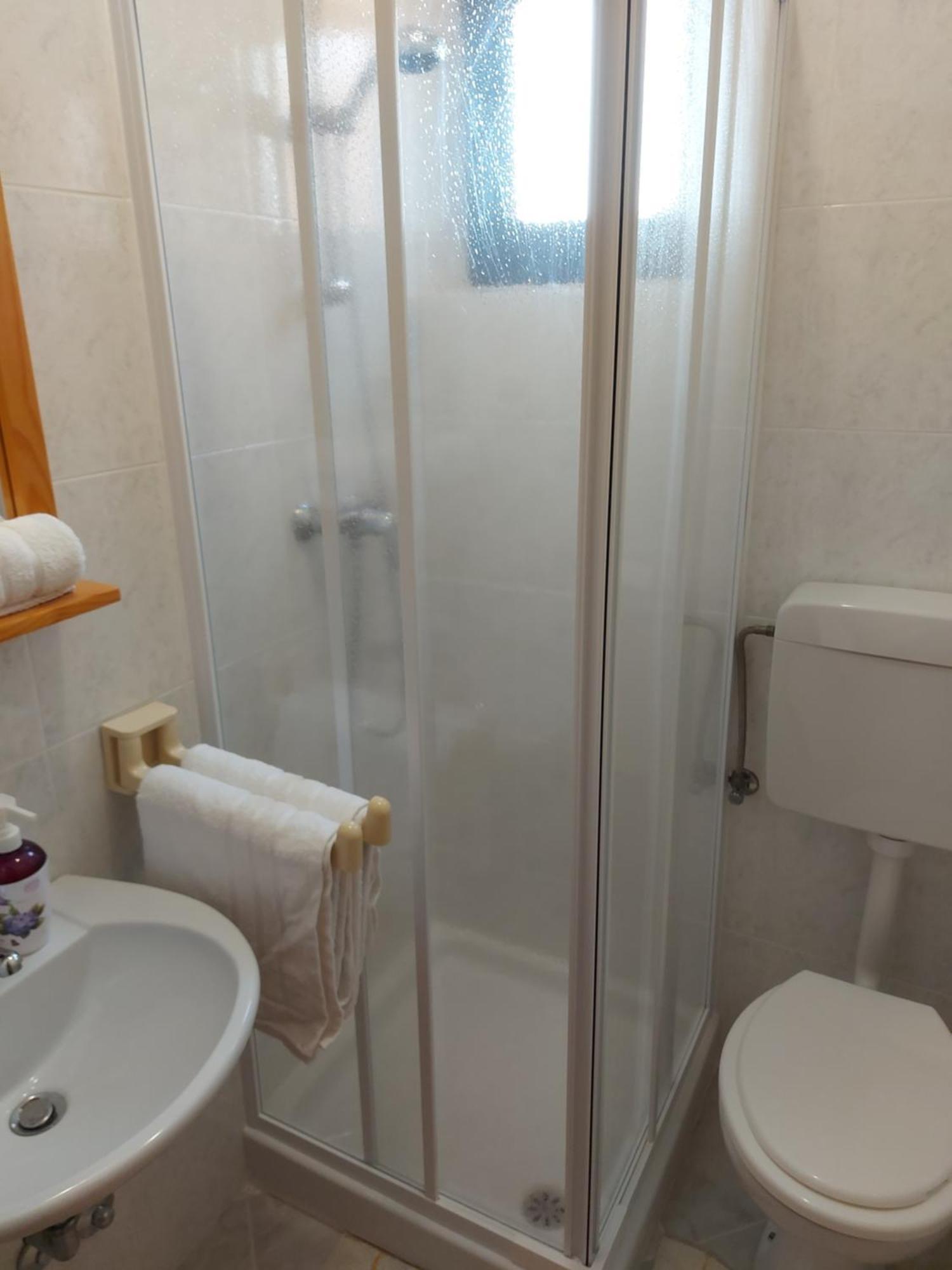 Ranch Radin Bed & Breakfast Бъртонигла Стая снимка