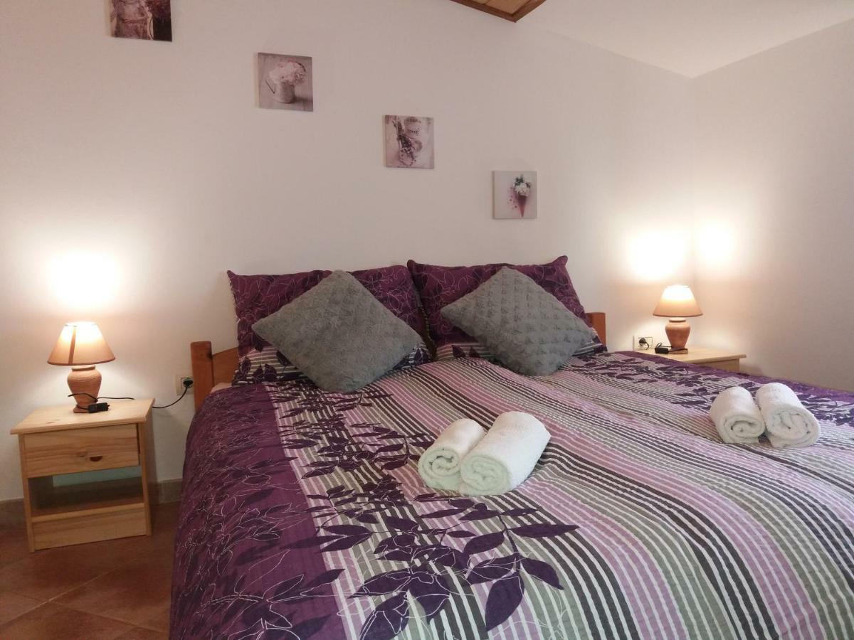 Ranch Radin Bed & Breakfast Бъртонигла Екстериор снимка