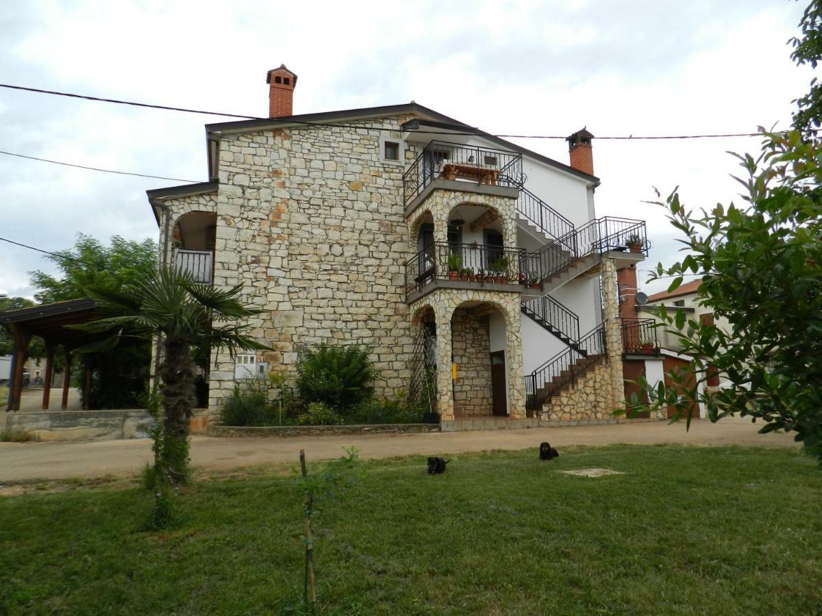 Ranch Radin Bed & Breakfast Бъртонигла Екстериор снимка